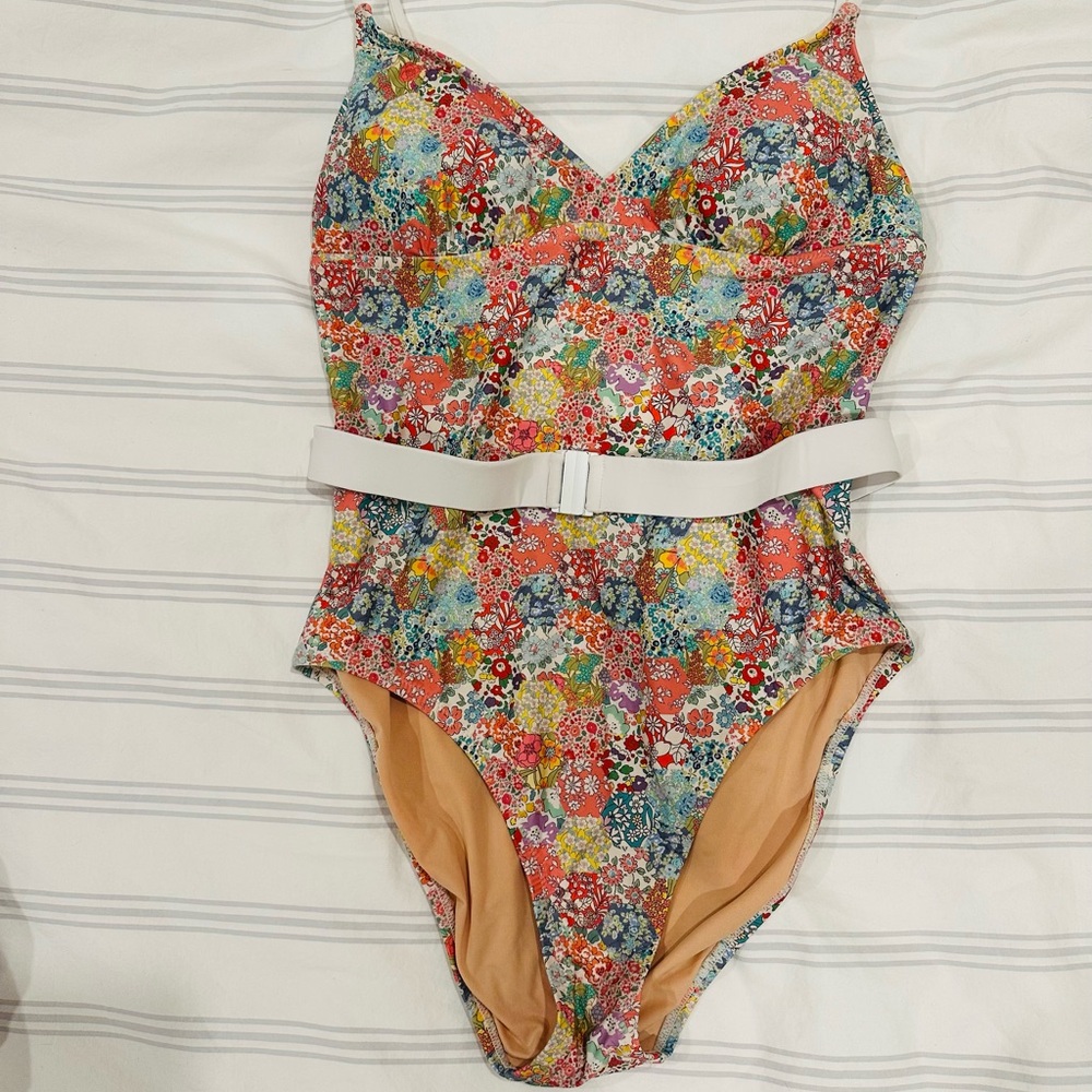 J Crew Belted one-piece in Liberty® Patchwork Dream floral with belt Size 8 - Picture 3 of 5